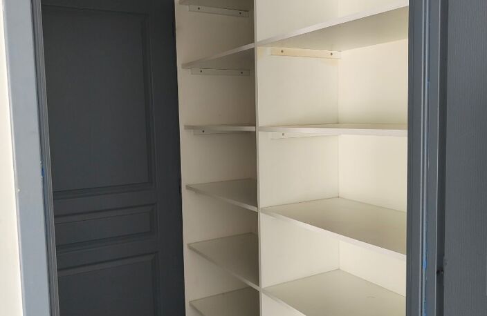 Location maison 4 pièces 89 m² à Saint-Vulbas (01150) — photo 5