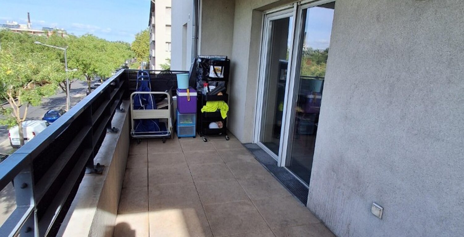 Location appartement 3 pièces 70 m² à Vénissieux (69200) — photo 1