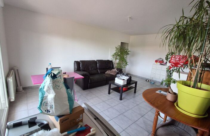 Location appartement 3 pièces 70 m² à Vénissieux (69200) — photo 4
