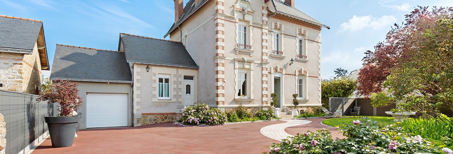 Maison 8 Pièces 200 m² à vendre à Ligné (44850)