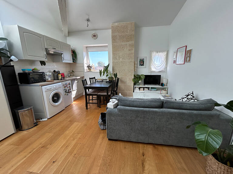 A VENDRE - BORDEAUX CENTRE - T1 Loué Meublé 25 m² + mezzanine - Spécial investisseur — photo 1