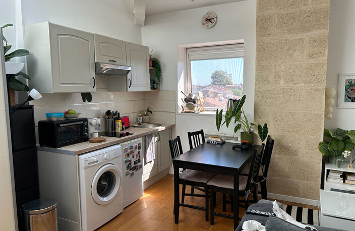 A VENDRE - BORDEAUX CENTRE - T1 Loué Meublé 25 m² + mezzanine - Spécial investisseur — photo 2
