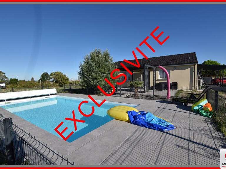 Plain pied avec piscine et terrain de 7500 m2 — photo 1