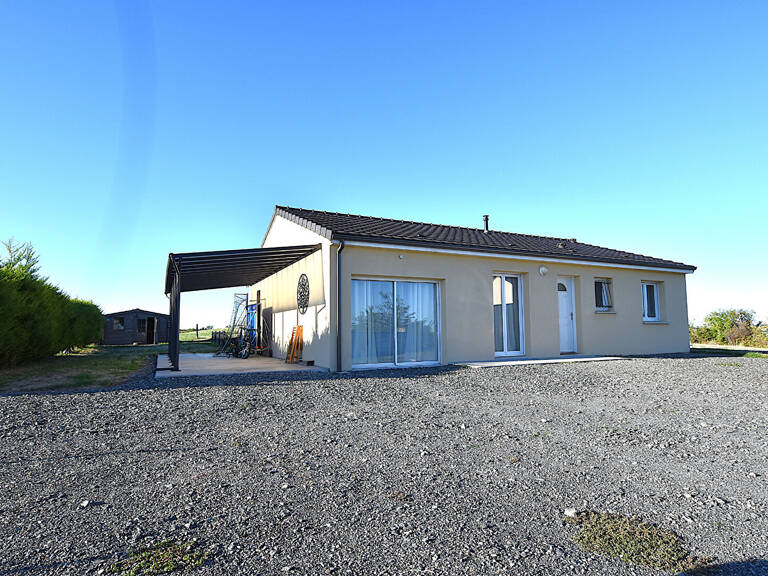 Plain pied avec piscine et terrain de 7500 m2 — photo 1