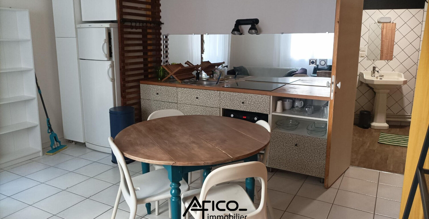 Appartement T2 MEUBLÉ - 34.29 m2 - TOURS CENTRE — photo 1