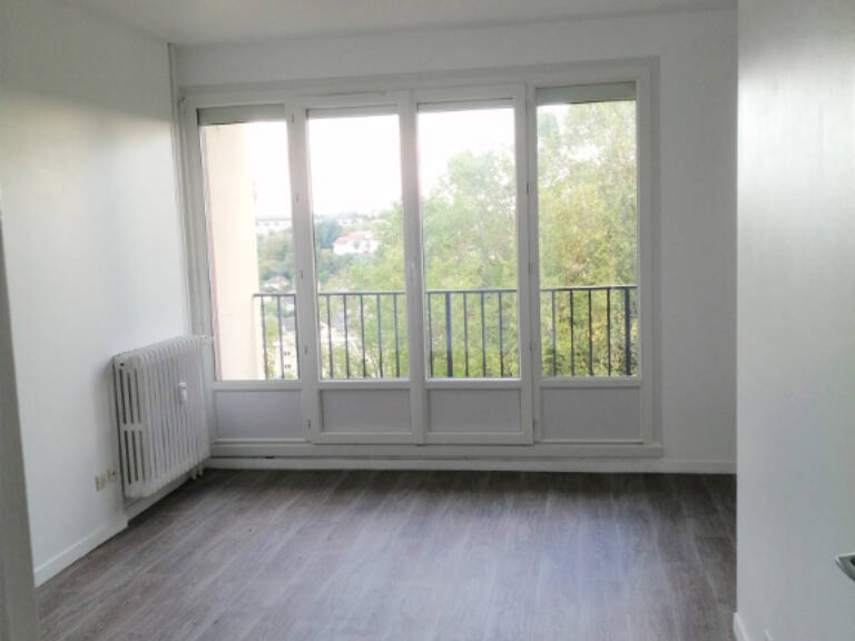 Appartement Evreux 1 pièce 31 m2 BALCON / PARKING — photo 1