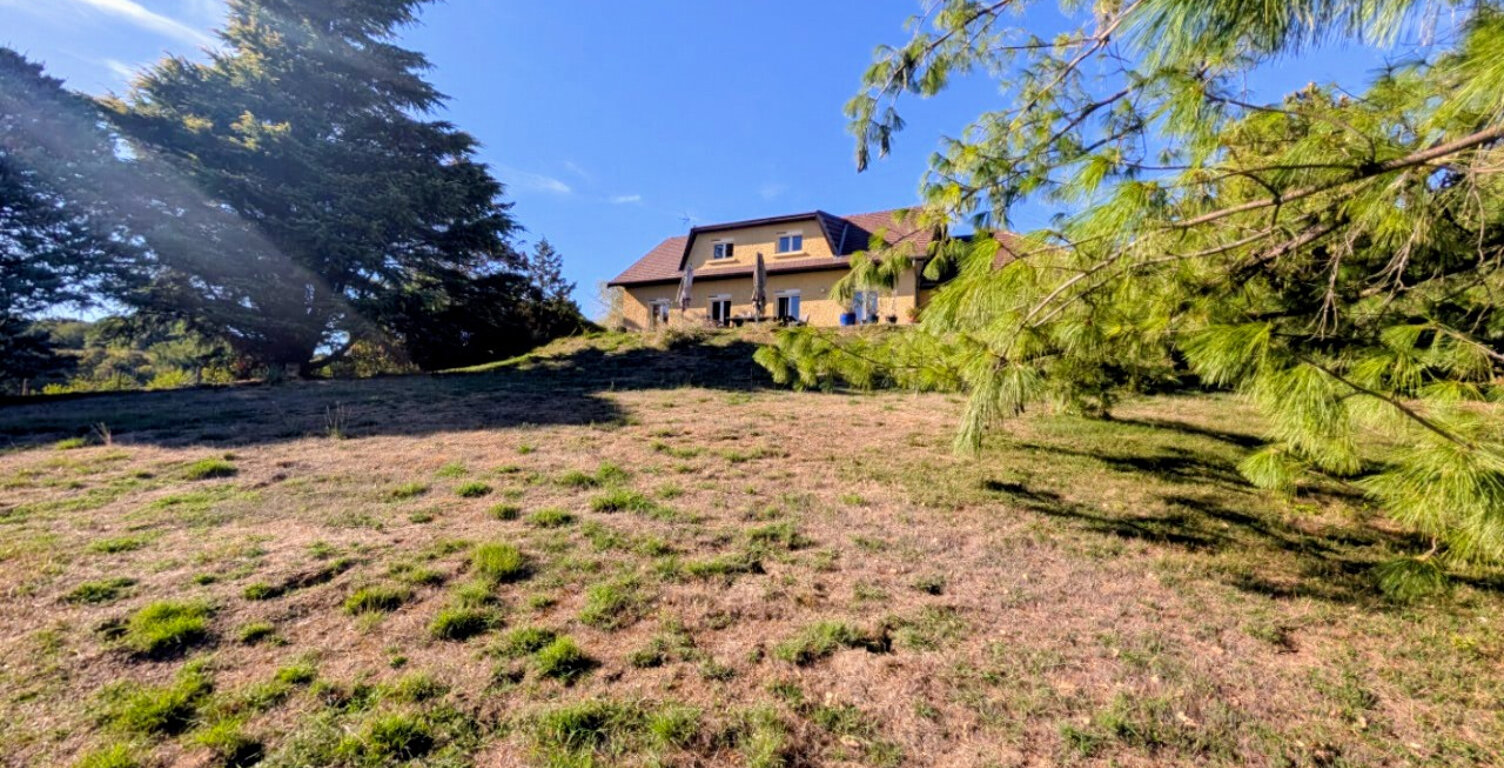 VILLA - SEPTEME - 8 pièces - 144 M² — photo 1