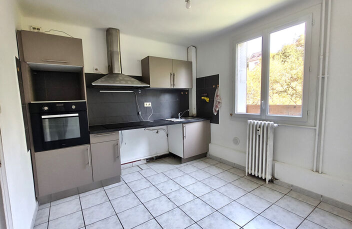 T4 avec garage et cave — photo 3