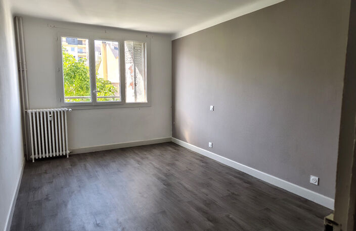T4 avec garage et cave — photo 4