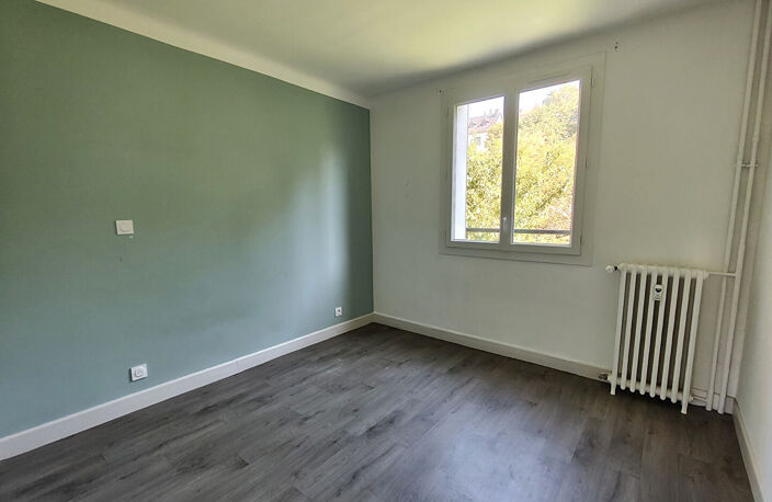 T4 avec garage et cave — photo 5