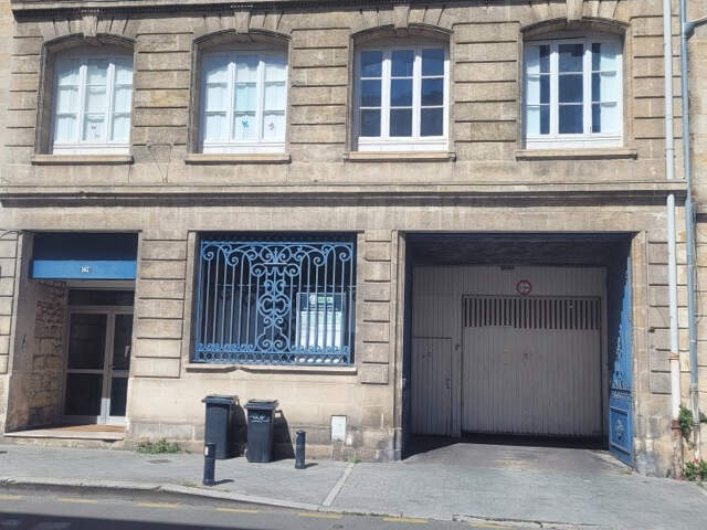 Parking / box Bordeaux — photo du bien