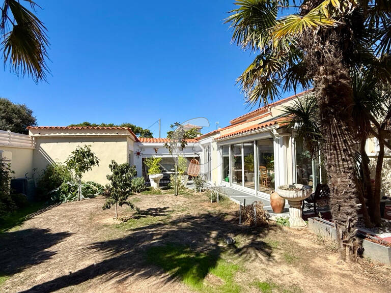 MAISON 7 PIECES-155M²- À VENDRE À JARD SUR MER — photo 1