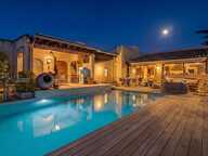 Villa d'exception à  Juvignac : 316 m² habitables sur magnifique terrain avec piscine intérieure  extérieure — photo 2