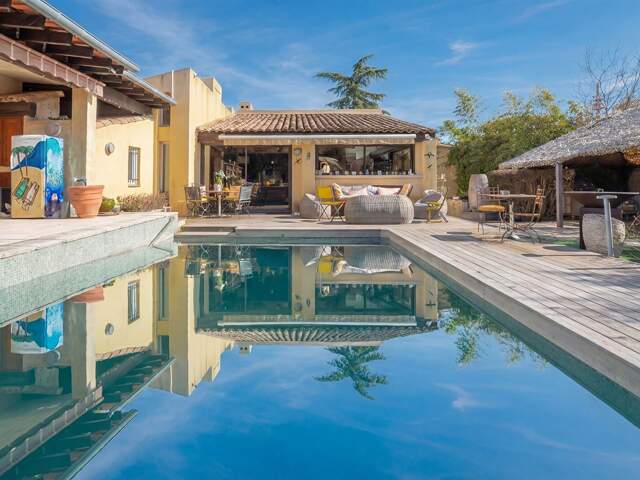 Villa d'exception à  Juvignac : 316 m² habitables sur magnifique terrain avec piscine intérieure  extérieure — photo du bien