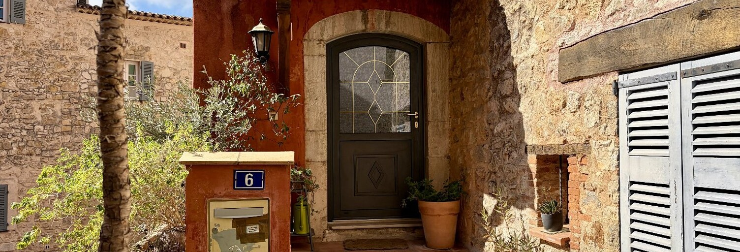 Maison 6 Pièces 151 m² à louer à Grasse (06520)