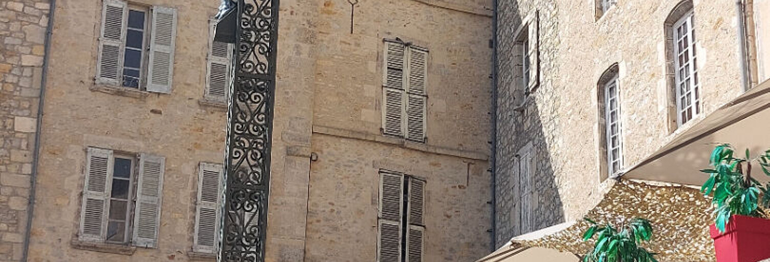 Maison 13 Pièces 291 m² à vendre à Villefranche-de-Rouergue (12200)
