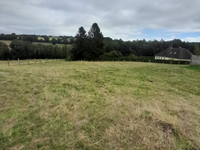 TERRAIN A VENDRE — photo du bien