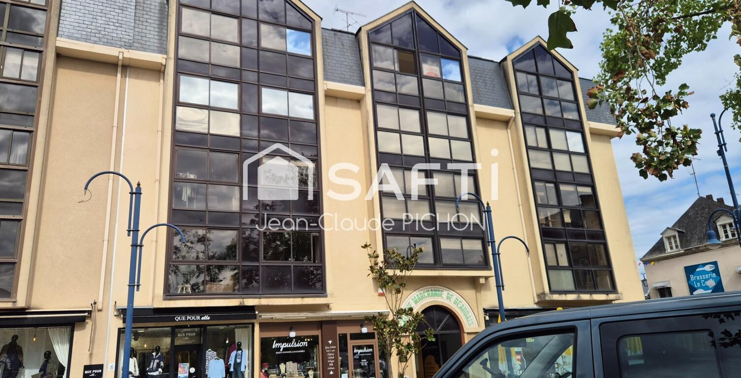 RARE À LA VENTE  ENSEMBLE DE DEUX APPARTEMENTS EN PLEIN CENTRE-VILLE DE MAYENNE — photo 1