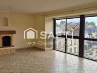 RARE À LA VENTE  ENSEMBLE DE DEUX APPARTEMENTS EN PLEIN CENTRE-VILLE DE MAYENNE — photo 3