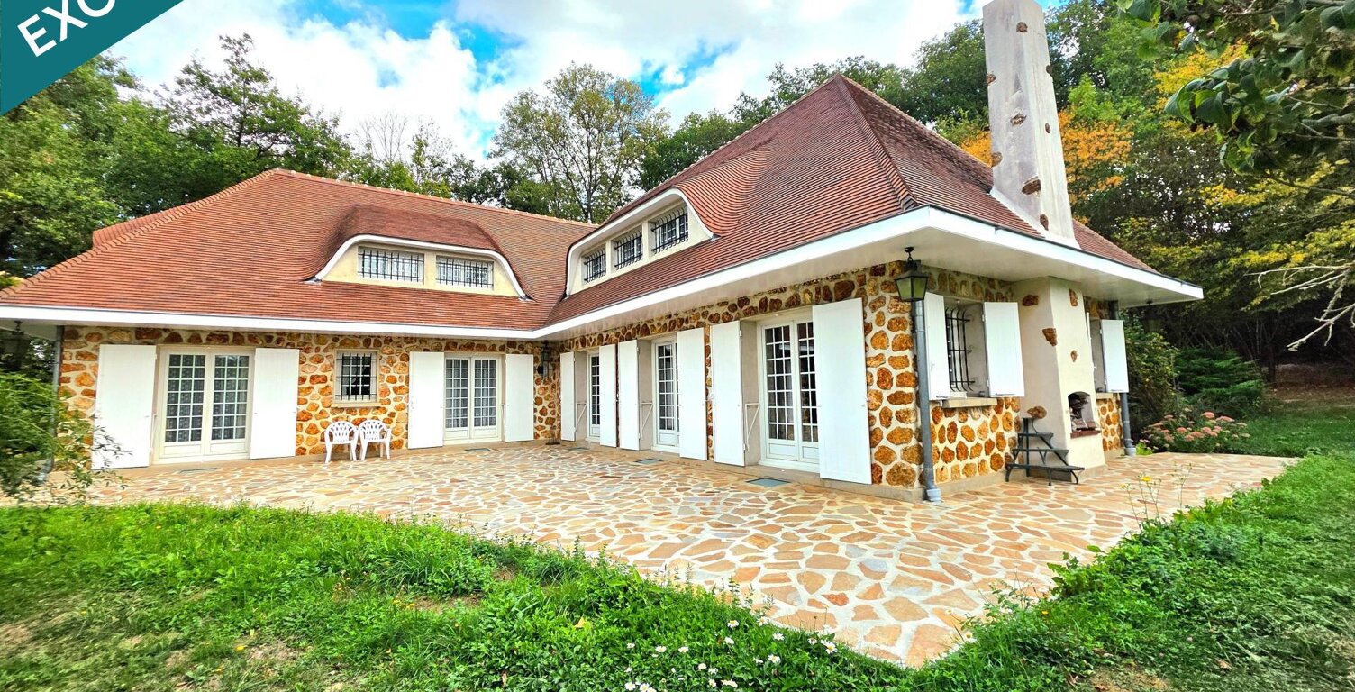 GRAND DOMAINE AVEC MAISON D ARCHITECTE 300M2 sur 10 HECTARES — photo 1
