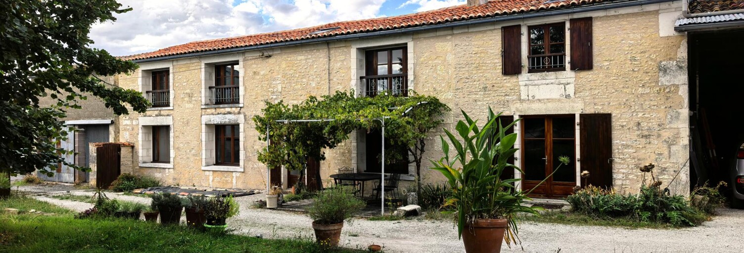 Maison 8 Pièces 170 m² à vendre à Villeneuve-la-Comtesse (17330)