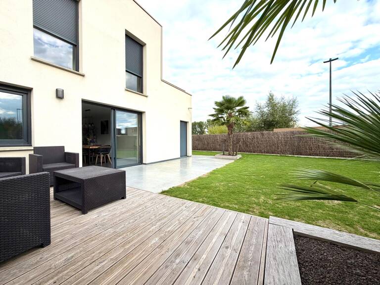 Maison individuelle 99m², 4 ch, jardin et garage — photo 1