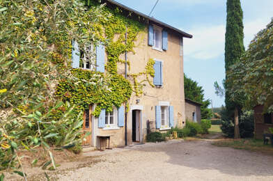 Appartement 7 pièces 370 €