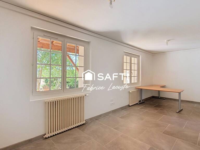 Maison traditionnelle - 9 pièces - 276 m² — photo 1