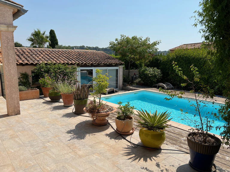 En vente à Sommières : maison de 113.24m2 avec terrasse — photo 1