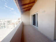 Un appartement qui coche toutes les cases  dernier étage, ascenseur, deux terrasses, vue dégagée et box fermé — photo 4