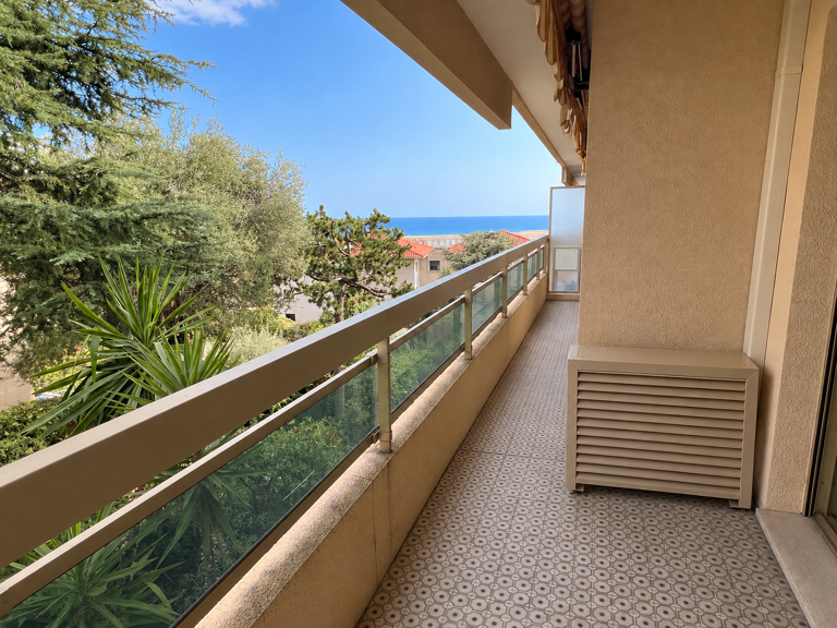 NICE OUEST Corniche Fleurie : Confortable 2 pièces 55m2 au Calme Parking et Cave — photo 1