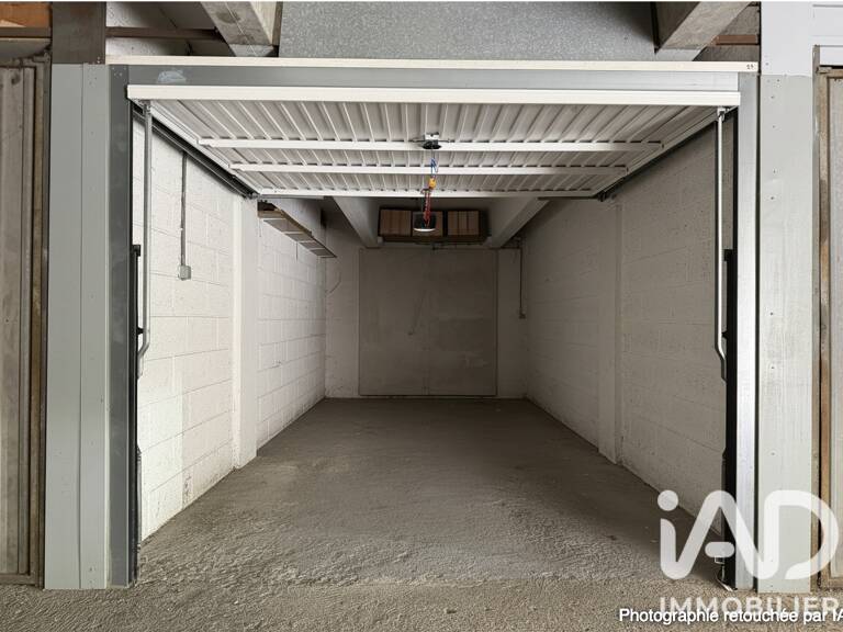 Vente Garage 16 m&sup2; — photo 1