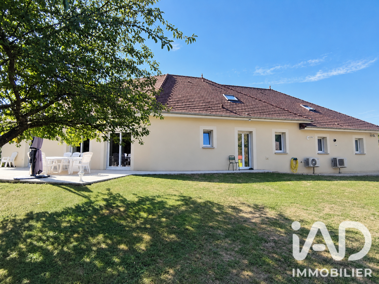 Vente Maison/villa 8 pièces — photo 1