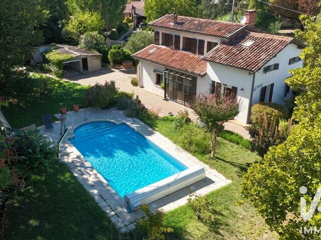Vente Maison de campagne 9 pièces — photo du bien