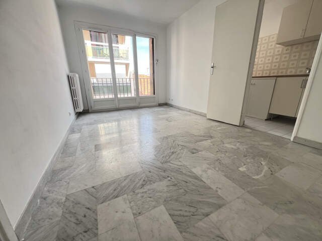 T2 TOULON MOURILLON 40M2 ASC — photo du bien