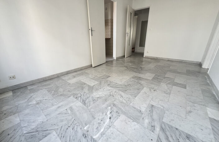 T2 TOULON MOURILLON 40M2 ASC — photo 2