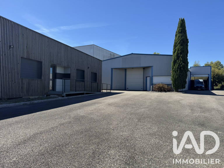 Vente Boutique/Local commercial 686 m&sup2; — photo 1