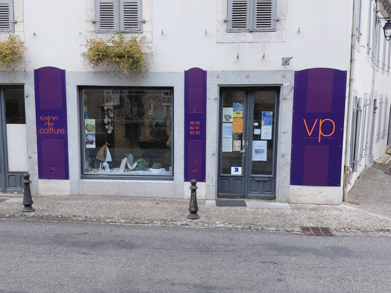 Fond de commerce d'un salon de coiffure — photo 1