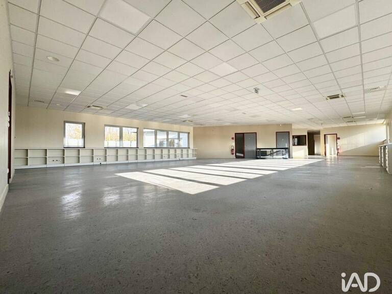 Location Bureaux 480 m&sup2; — photo 1