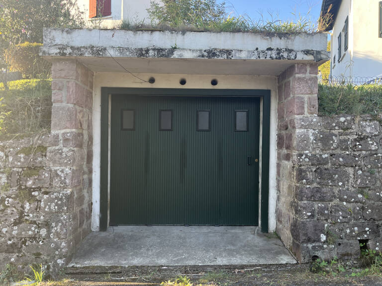 Garage à louer proche des rues piétonnes et du centre-ville — photo 1