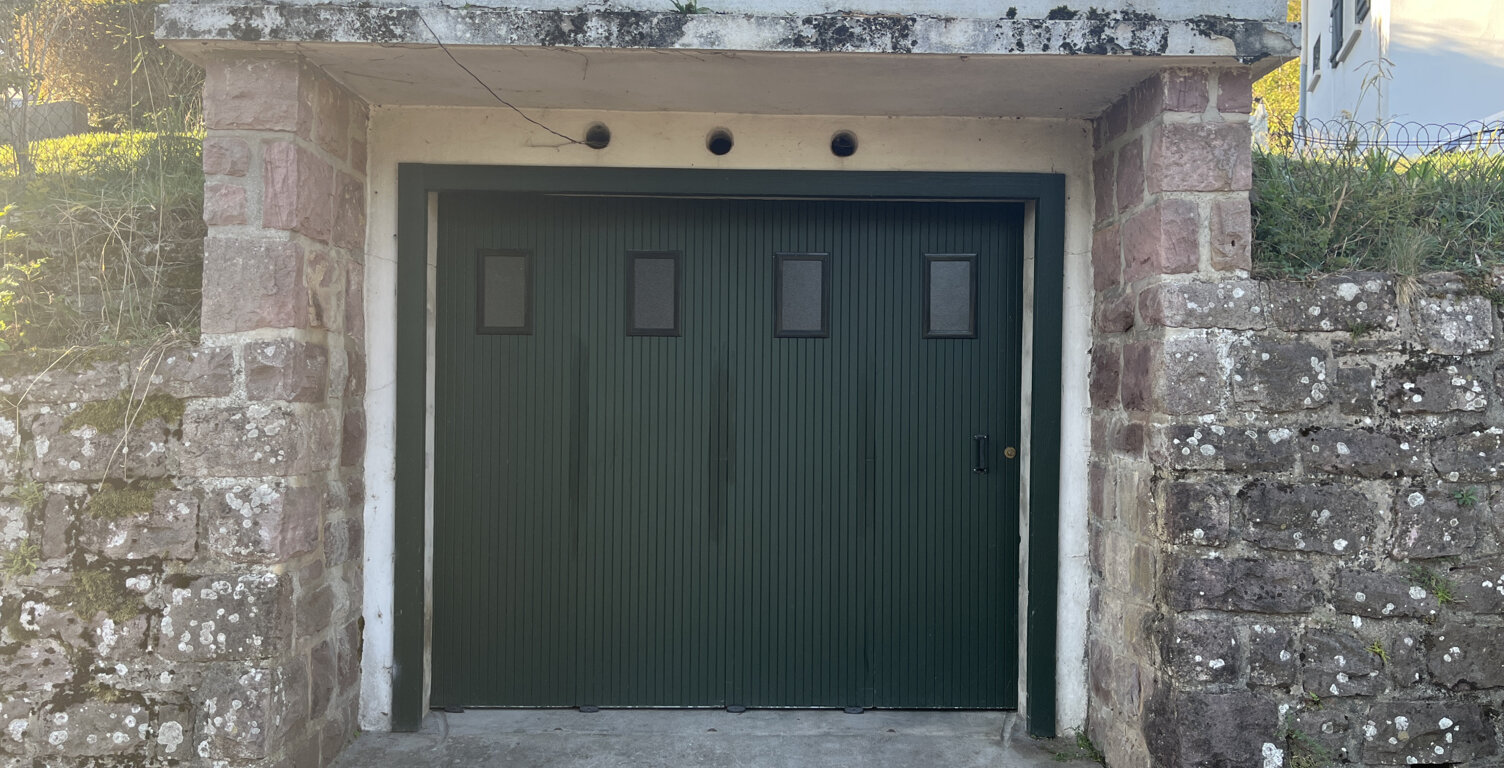 Garage à louer proche des rues piétonnes et du centre-ville — photo 1