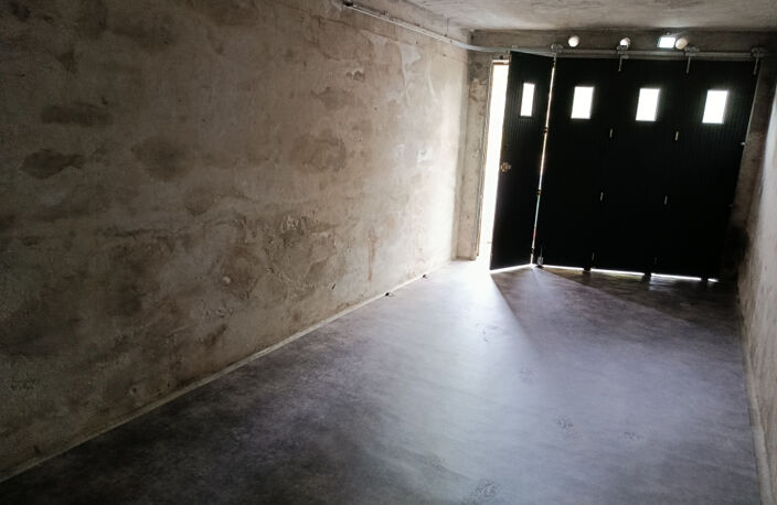 Garage à louer proche des rues piétonnes et du centre-ville — photo 3
