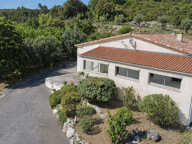 Maison située dans un cadre calme et verdoyant avec piscine   Terrain de 2000 m2 — photo 2