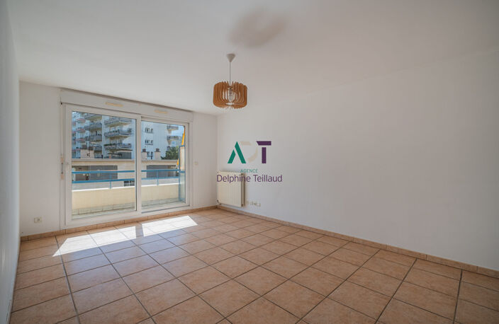 T3 - 16 rue Paul Bourget — photo 2