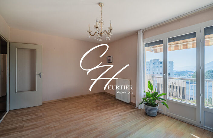 T4 de 88 m² avec vue et balcon — photo 3