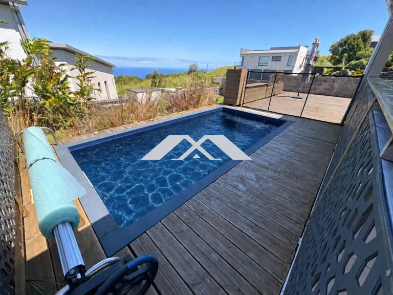 VILLA AVEC PISCINE ET VUE MER  SAINT-JOSEPH — photo 1