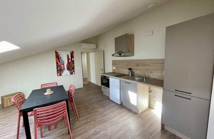 APPARTEMENT MEUBLÉ PROCHE FAC - CLIM — photo 3