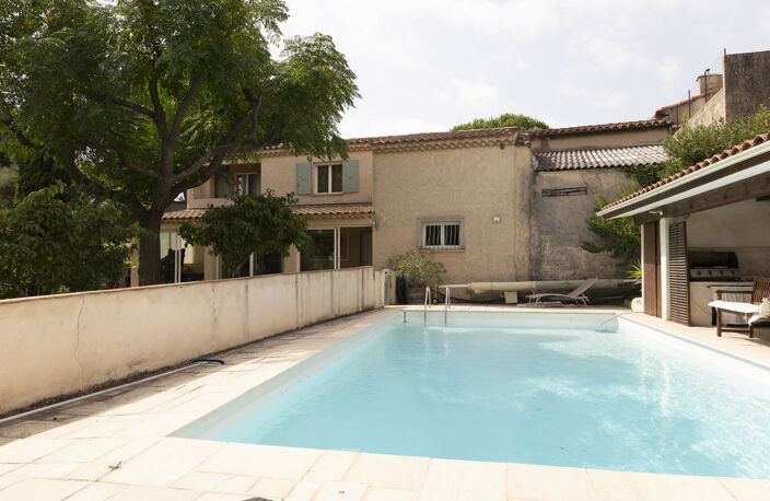 MAISON DE 190 M² /  JARDIN 730 M² + PISCINE + DEPENDANCE DE — photo 4