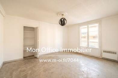 Appartement 4 pièces 108000 €