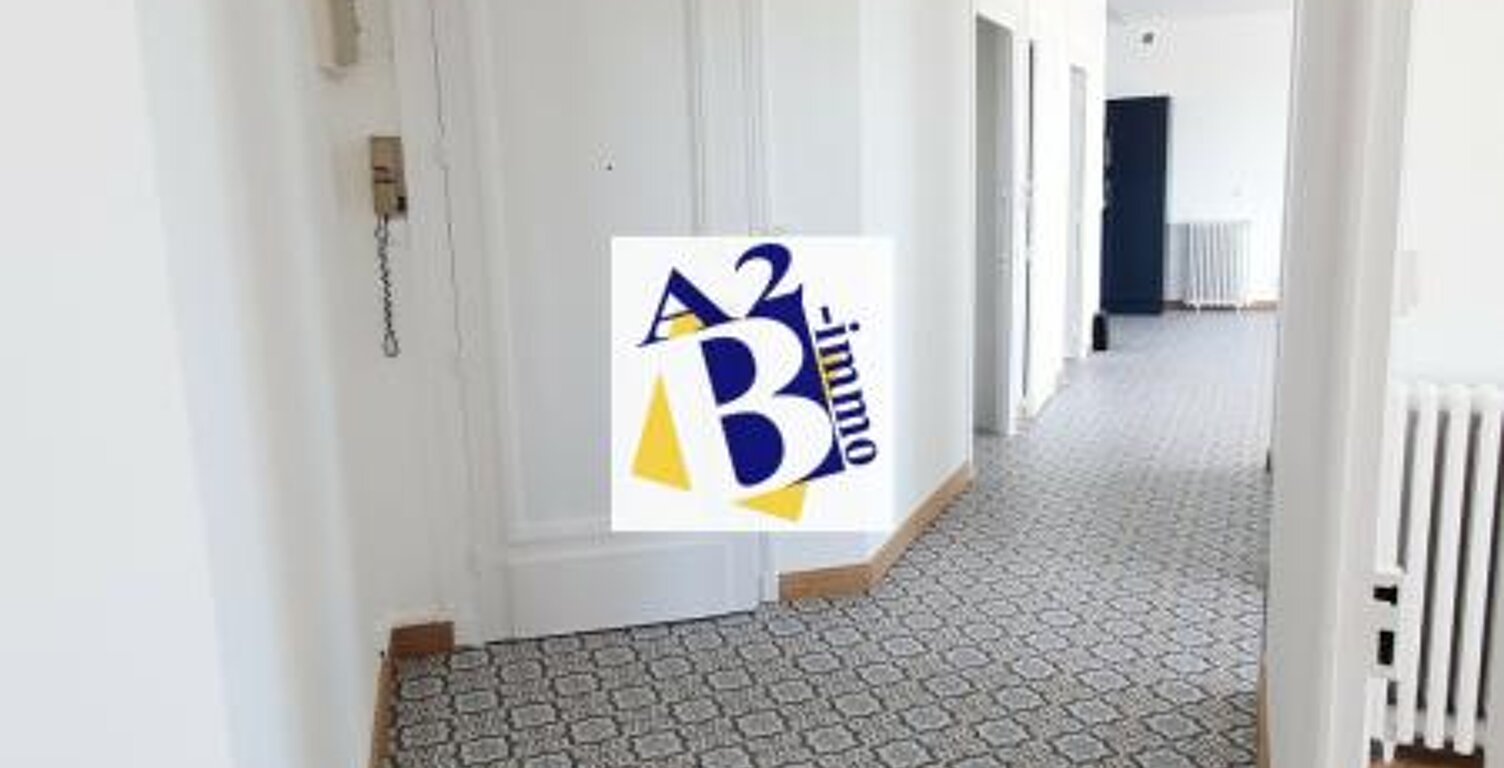 Place victor Hugo, Appt T5 de Standing, 123m² — photo 1